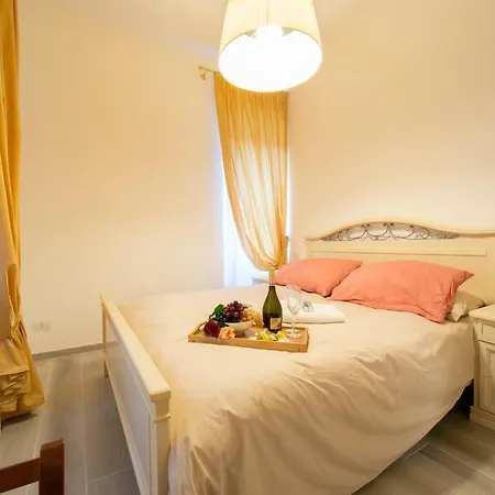 Apartment Sleeps 4 Air Con