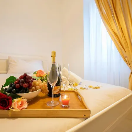 Sleeps 4 Air Con * Lenno
