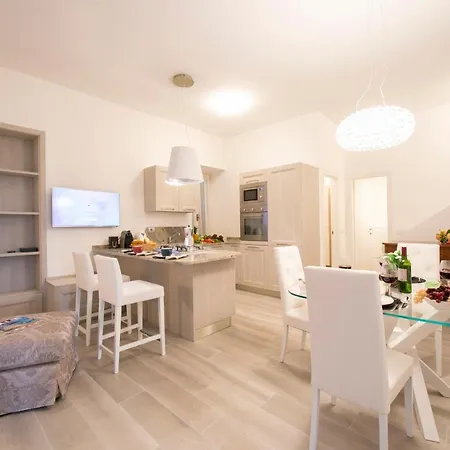 Sleeps 4 Air Con * Lenno