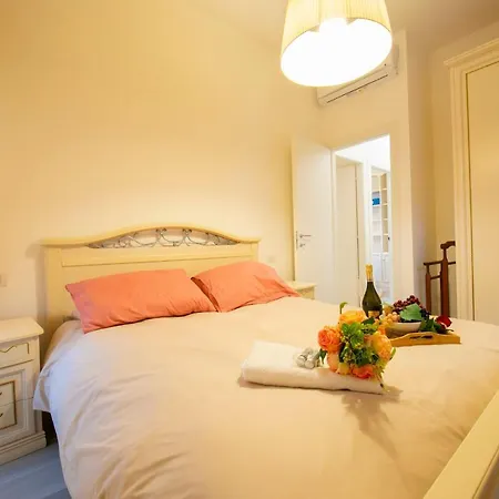 Sleeps 4 Air Con Apartment *